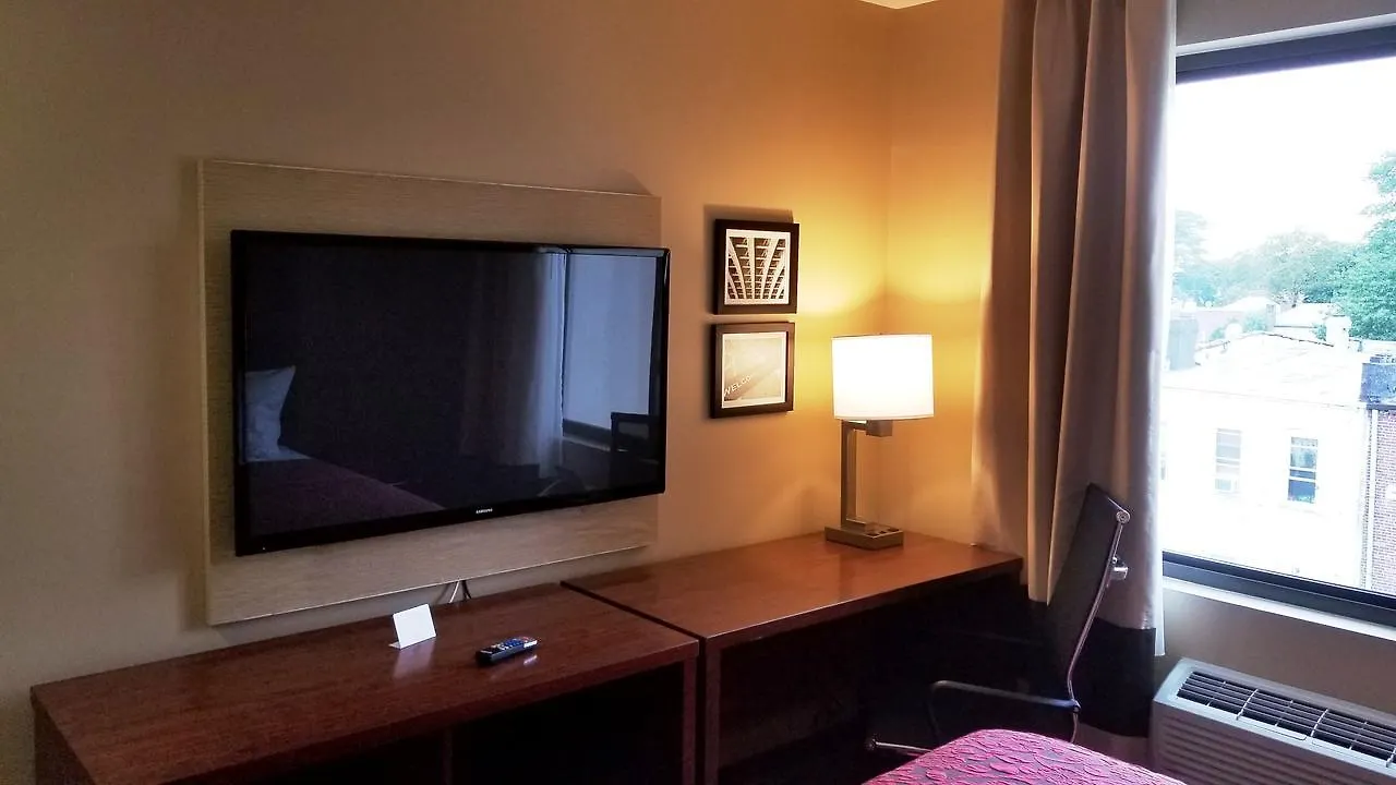 Days Inn By Wyndham Brooklyn Marine Park New York Hotel